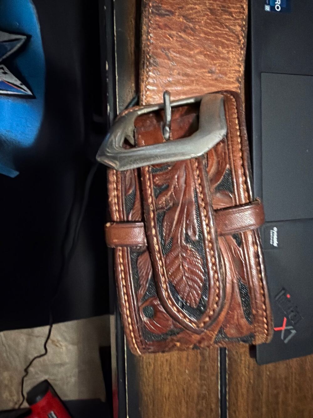 Beautiful Vintage Holster 42 long 3 wide right side